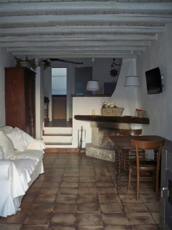 Rifugio Dei Tre Pini Guest House Castelmola Bagian luar foto
